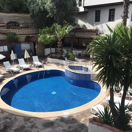 Citronella Boutique Hotel *